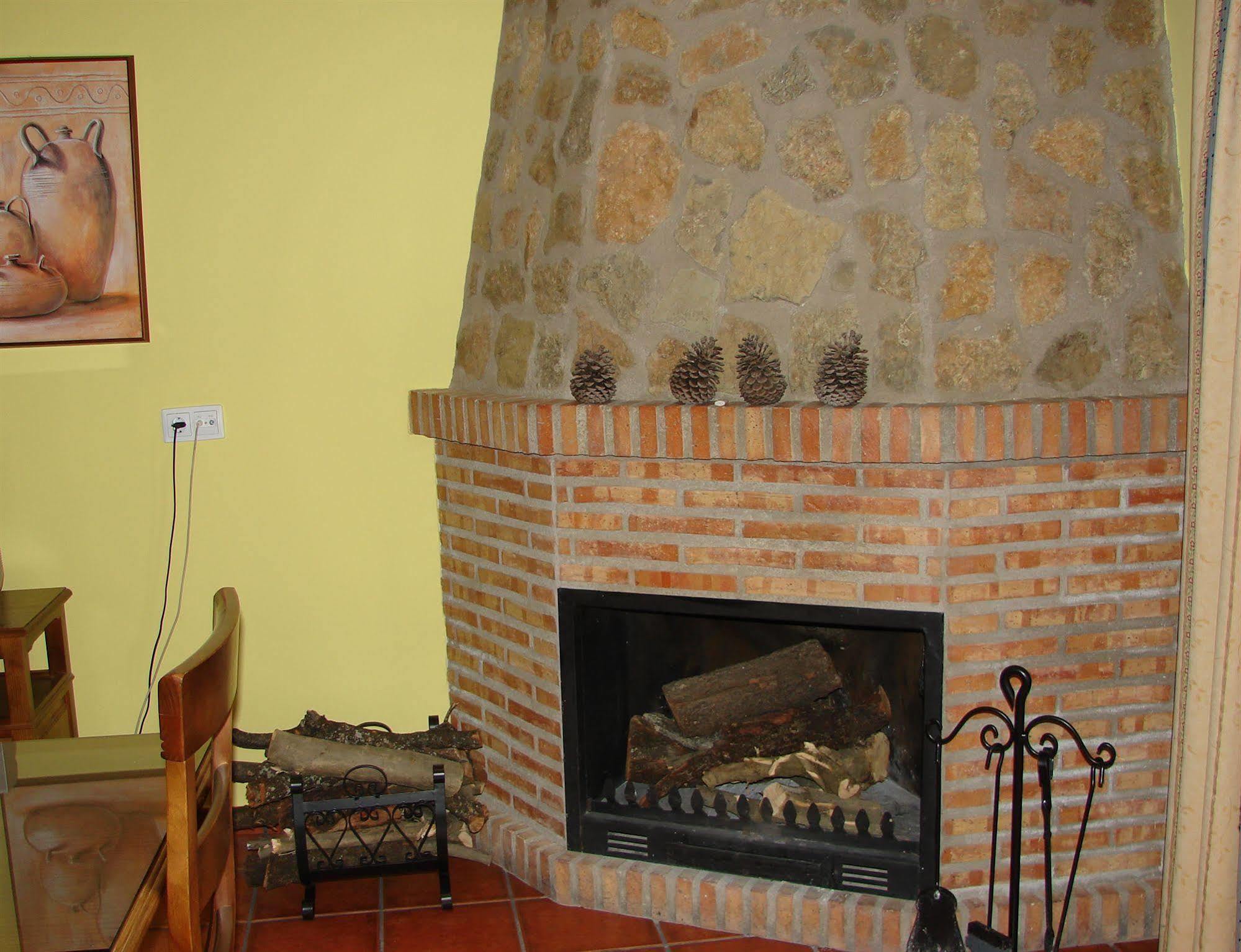 Apartamentos Sierra De Segura セグラ・デ・ラ・シエラ エクステリア 写真