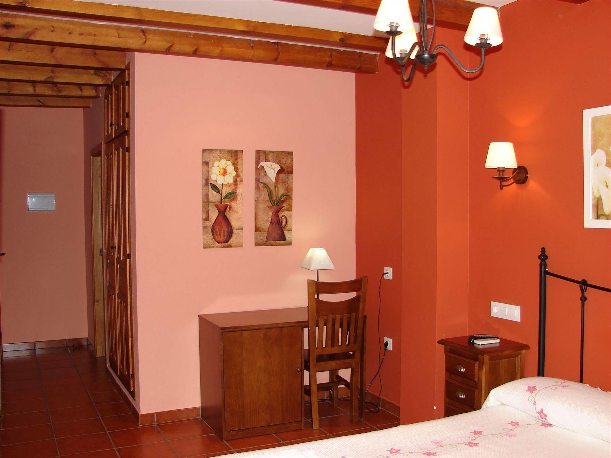 Apartamentos Sierra De Segura セグラ・デ・ラ・シエラ エクステリア 写真